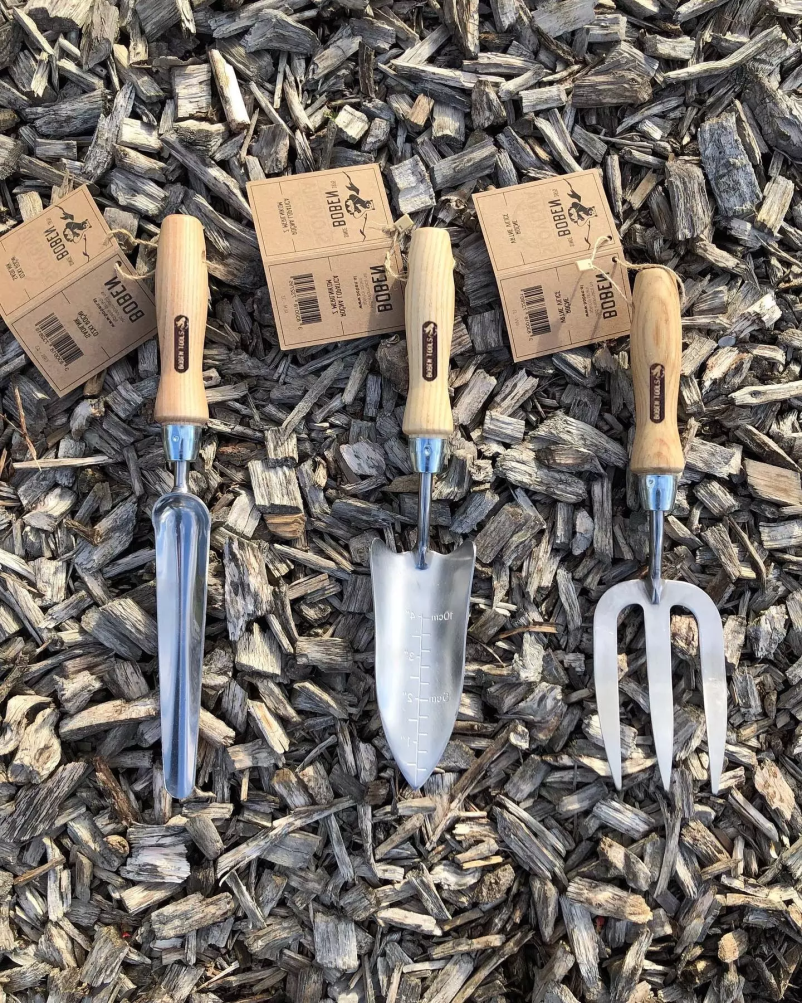 Leseni ročaji za gozdarsko oz. vrtno orodje