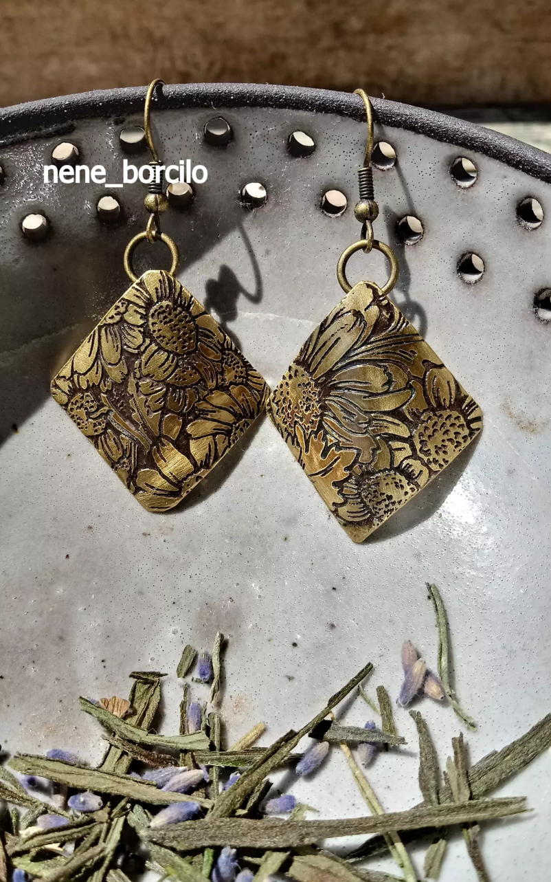 Ročno oblikovan unikaten nakit