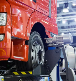 Servis tovornjakov smartno pri litiji