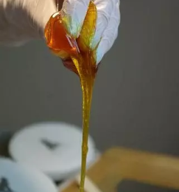 Sladkorna depilacija vrhnika