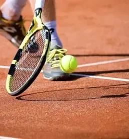 Sportne aktivnosti tenisa za zaposlene triglav