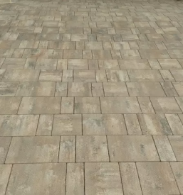 Tlakovanje dvorišč Ljubljana