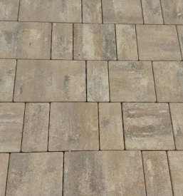 Tlakovanje dvorišč Ljubljana