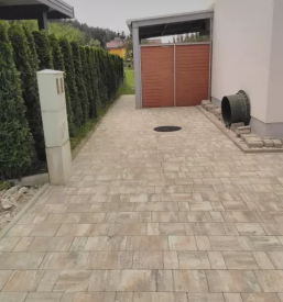 Tlakovanje dvorišč Ljubljana