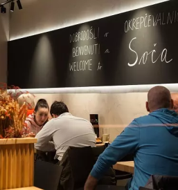 Ugoden hamburger nova gorica