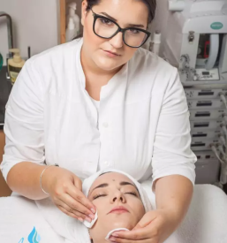 Ugoden kozmeticni salon koper