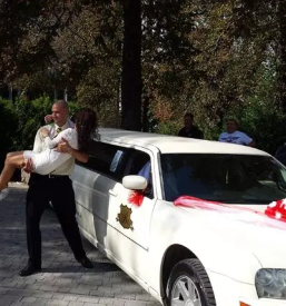 Ugoden najem limuzine