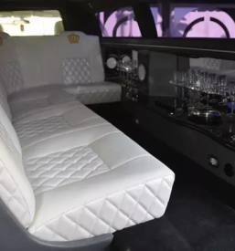 Ugoden najem limuzine