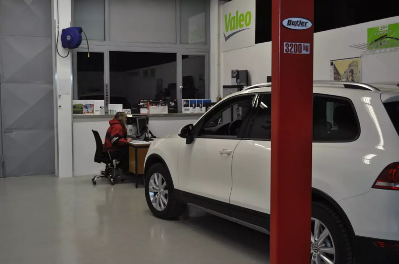 Ugoden servis avtoklime Ljubljana lahko naroči pri nas