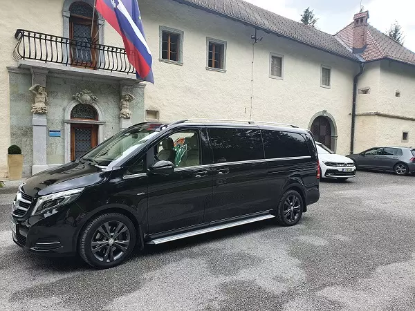 Ugoden taxi Kranj: brez konkurence pri ponudbi poceni prevozov!