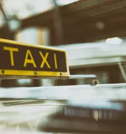 Ugoden taxi prevoz po tujini