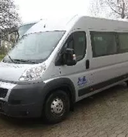 Ugodna izposoja kombijev za prevoz oseb v sloveniji