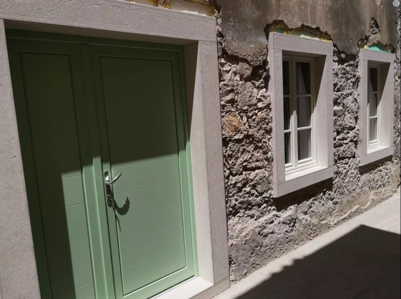 Ugodna montaža PVC oken Novo mesto