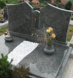 Nagrobni spomeniki po meri Celje