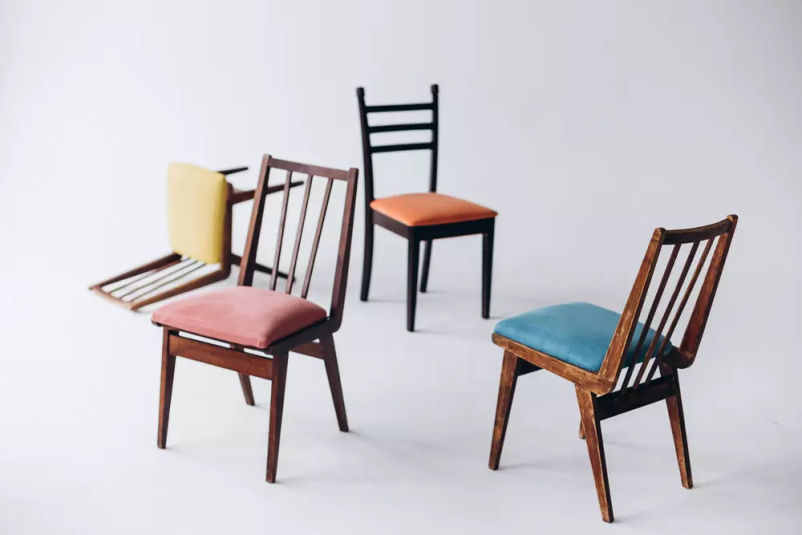 Ugodne stole po naročilu Slovenija naroča pri nas