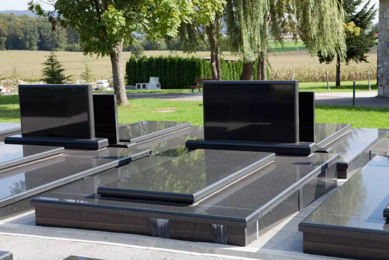 Za vzdrževanje pokopališč na Gorenjskem smo pravi naslov za vas