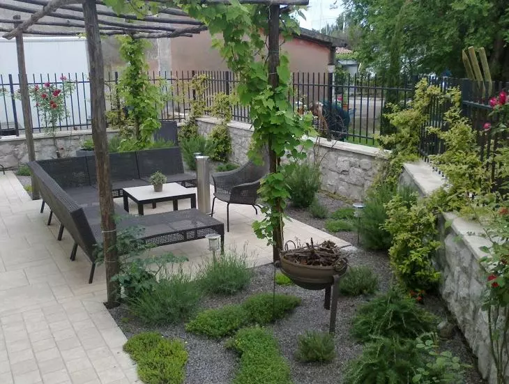 Urejanje okolice in vrtov Primorska