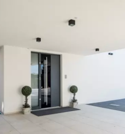 Vhodna vrata iz aluminija slovenija