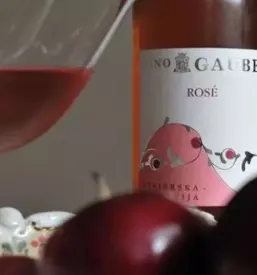Vino gaube