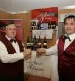 Vrhunsko rdeče vino Primorska