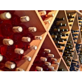 VINOFEELGLOBAL Andrejka Gažovič posredništvo pri prodaji vina, s.p.