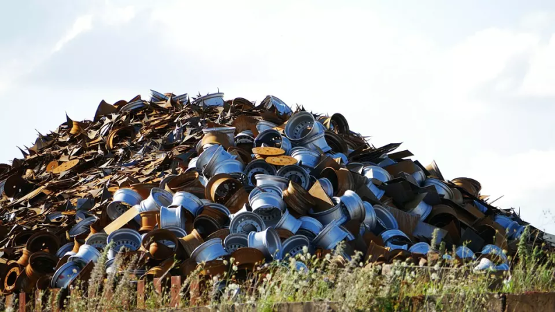 Zbiranje odpadnih surovin Pivka