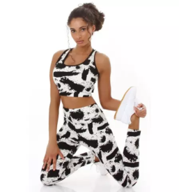 Zenska modna oblacila na razprodaji