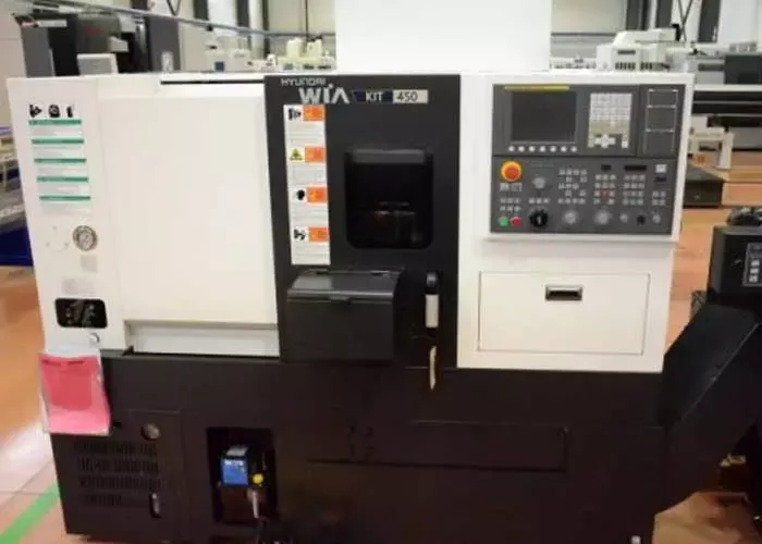 Strojna obdelava kovin s CNC stroji 