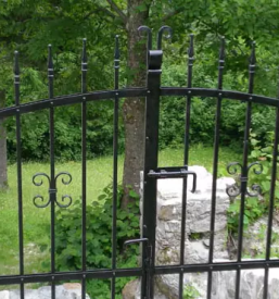 Rocno kovani predmeti v sloveniji