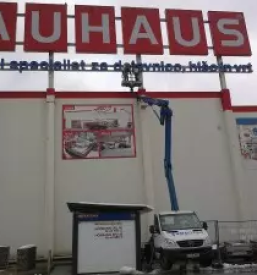 Najem dvizne kosare ljubljana