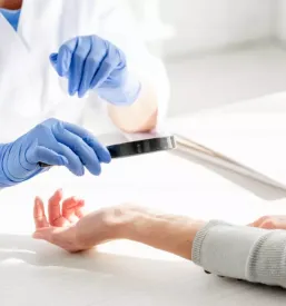 Dober dermatolog v mariboru