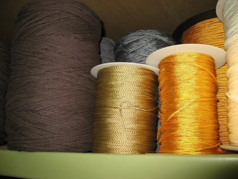 Kvaliteten stenj in vrvi Slovenija