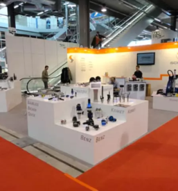 Sejemska postavitev v sloveniji in tujini