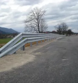 Prodaja varovalnih ograj za ceste v Sloveniji