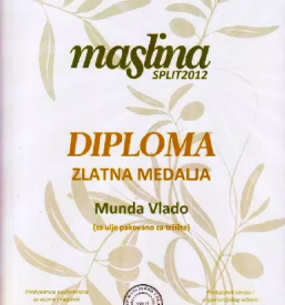 Ekolosko oljcno olje slovenske istre