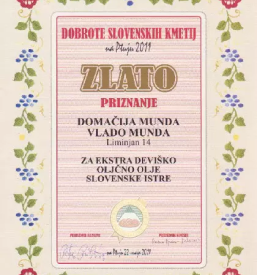 Predelava oljcnih olj slovenske istre z dodatki in ekolosko oljcno olje slovenske istre