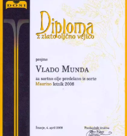 Predelava oljcnih olj slovenske istre z dodatki in ekolosko oljcno olje slovenske istre