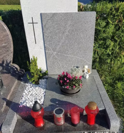 Strokovno klesanje črk na nagrobne spomenike Gorenjska