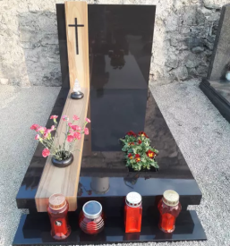 Klesanje črk na nagrobne spomenike Gorenjska