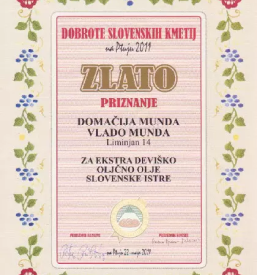 Predelava oljcnih olj slovenske istre z dodatki