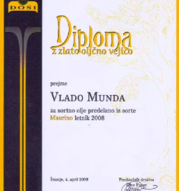 Predelava oljcnih olj slovenske istre z dodatki