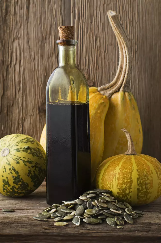 Kvalitetno domače bučno olje Prekmurje