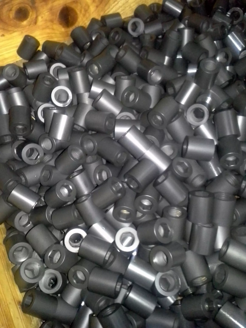 Na voljo smo vam za kvalitetno fosfatiranje kovinskih izdelkov v Sloveniji