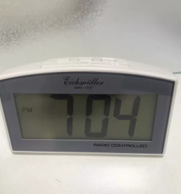 Menjava baterije v uri Ljubljana, Slovenija