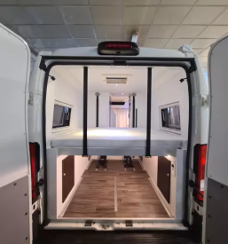 Custom made campers zvan