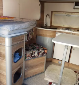 Custom made campers zvan