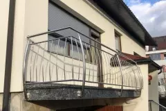 Prašno barvane ograje Dolenjska