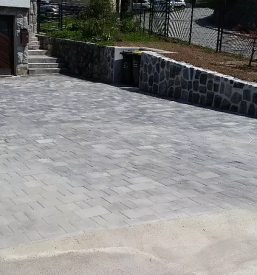 Nizke gradnje skofja loka