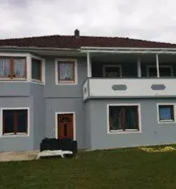 Ugoden slikopleskar stajerska