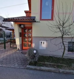 prijeten druzinski apartma breznica zirovnica